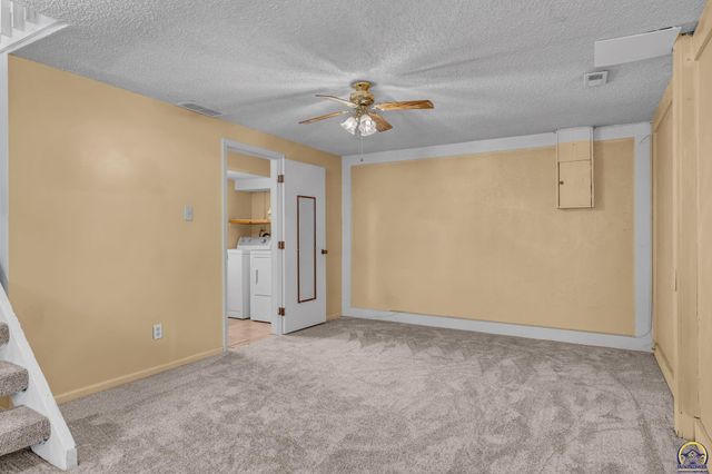 3708 SW 35th ST, Topeka, KS 66614