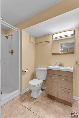 3708 SW 35th ST, Topeka, KS 66614