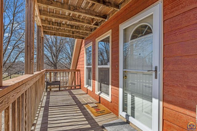 3708 SW 35th ST, Topeka, KS 66614