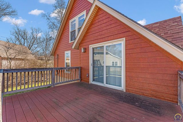 3708 SW 35th ST, Topeka, KS 66614