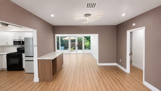8819 Dickens Ave, Surfside, FL 33154