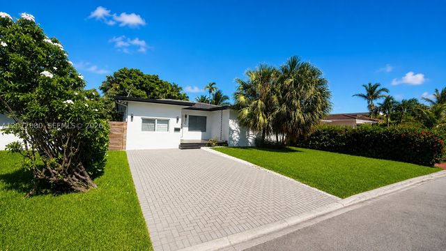 8819 Dickens Ave, Surfside, FL 33154