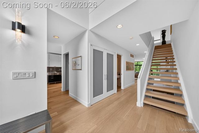 32714 Ravine Drive, Franklin, MI 48025