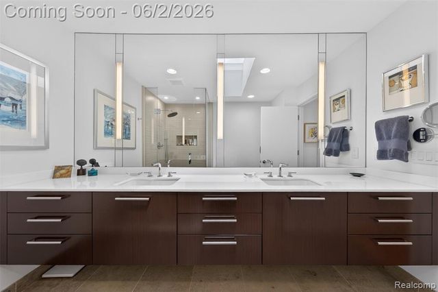 32714 Ravine Drive, Franklin, MI 48025
