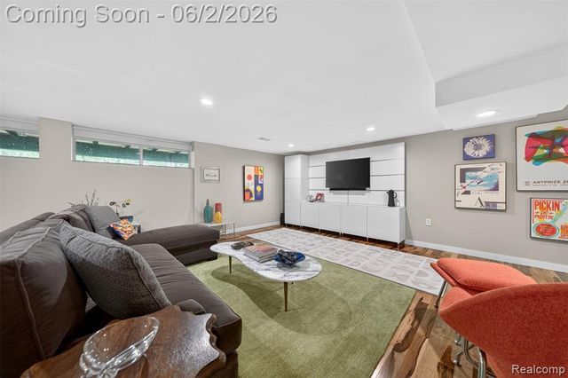 32714 Ravine Drive, Franklin, MI 48025