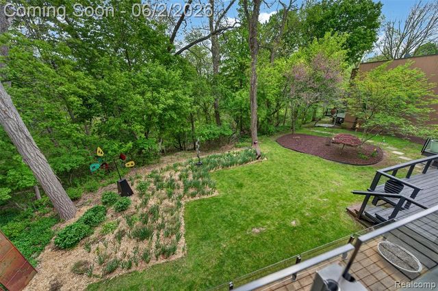 32714 Ravine Drive, Franklin, MI 48025