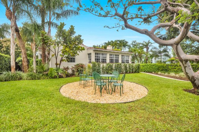 1219 N Lakeside Drive, Lake Worth Beach, FL 33460