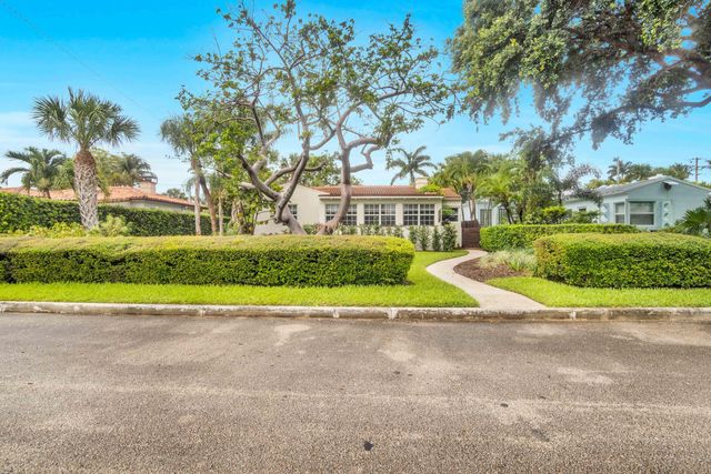 1219 N Lakeside Drive, Lake Worth Beach, FL 33460