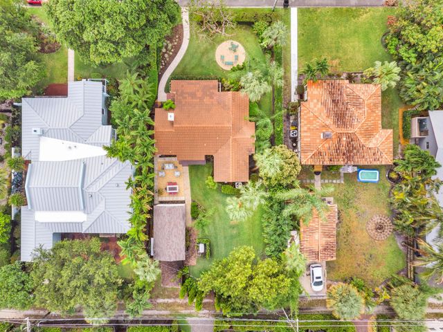 1219 N Lakeside Drive, Lake Worth Beach, FL 33460