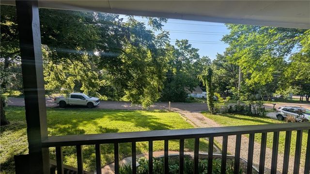 405 S BELLEMERE Road, Blue Springs, MO 64015