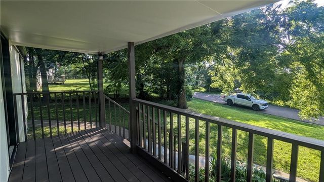 405 S BELLEMERE Road, Blue Springs, MO 64015