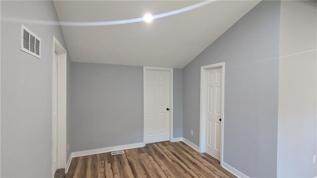 405 S BELLEMERE Road, Blue Springs, MO 64015