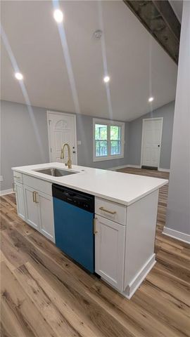 405 S BELLEMERE Road, Blue Springs, MO 64015