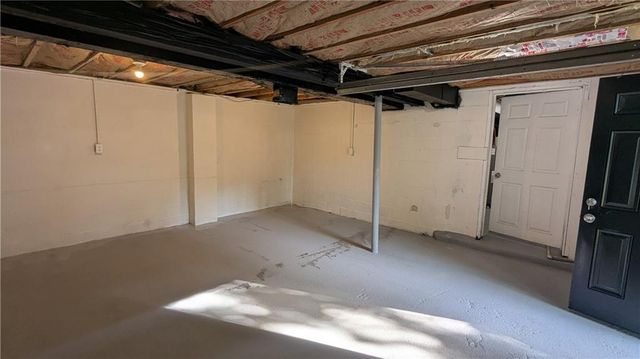 405 S BELLEMERE Road, Blue Springs, MO 64015