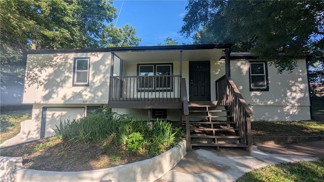 405 S BELLEMERE Road, Blue Springs, MO 64015
