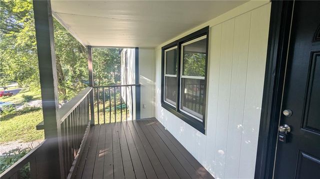 405 S BELLEMERE Road, Blue Springs, MO 64015