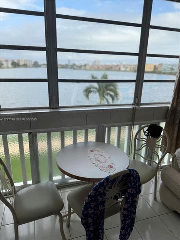 18555 NE 14th Avenue 618, Miami, FL 33179