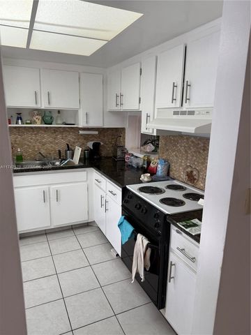 18555 NE 14th Avenue 618, Miami, FL 33179