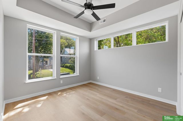 1026 S 33rd Street, Omaha, NE 68105