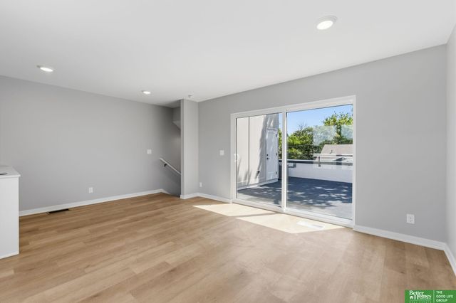 1026 S 33rd Street, Omaha, NE 68105