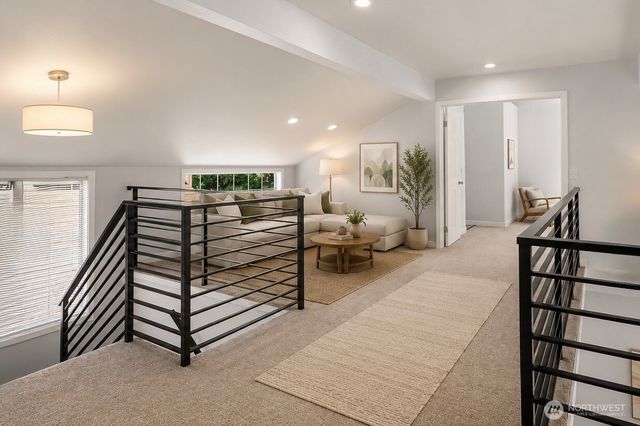 24305 SE 42nd Place, Sammamish, WA 98029