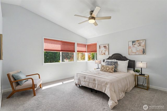 24305 SE 42nd Place, Sammamish, WA 98029