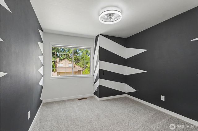24305 SE 42nd Place, Sammamish, WA 98029