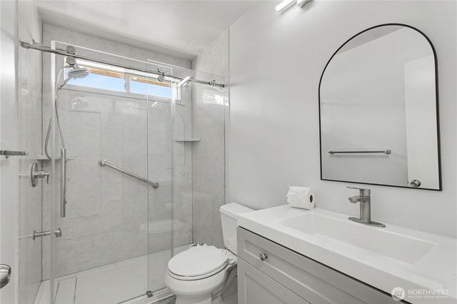 24305 SE 42nd Place, Sammamish, WA 98029