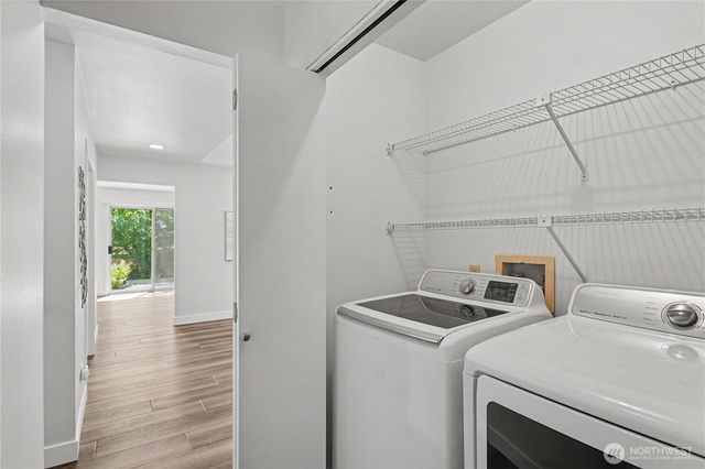 24305 SE 42nd Place, Sammamish, WA 98029