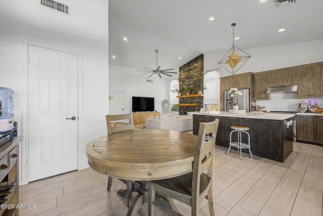 9623 S MAPLE Avenue, Tempe, AZ 85284