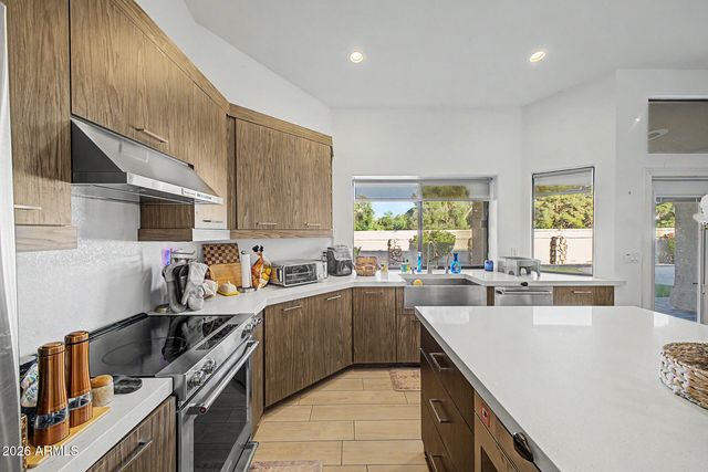 9623 S MAPLE Avenue, Tempe, AZ 85284