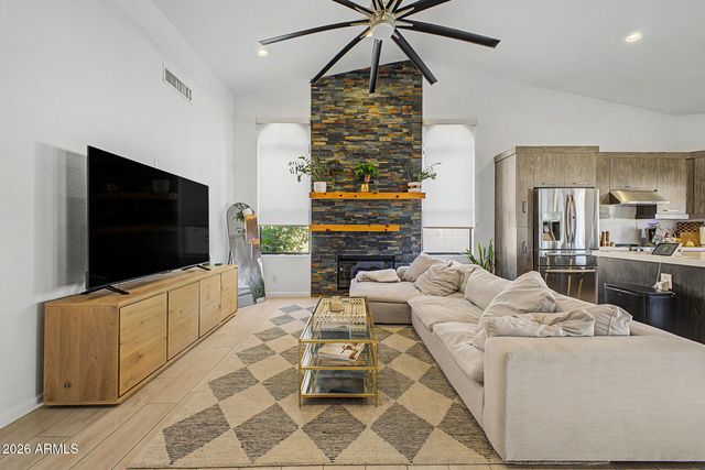 9623 S MAPLE Avenue, Tempe, AZ 85284