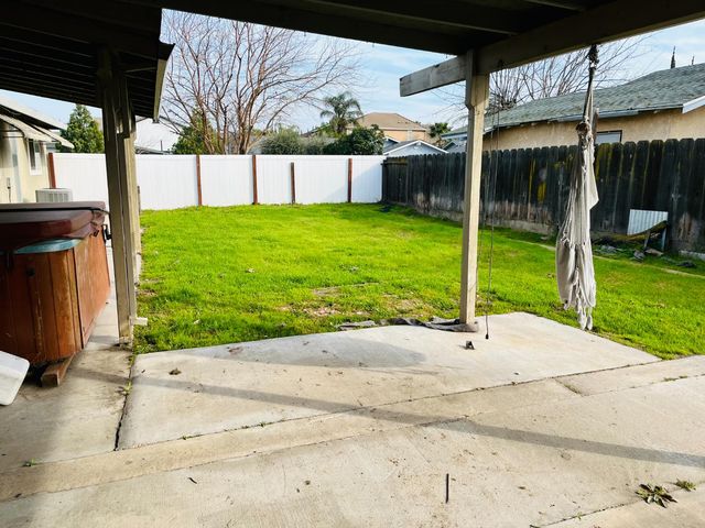 1740 Darby Ln, Ceres, CA 95307