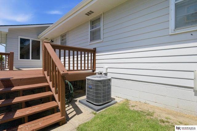 7212 S 41 Avenue, Bellevue, NE 68147