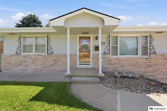 7212 S 41 Avenue, Bellevue, NE 68147