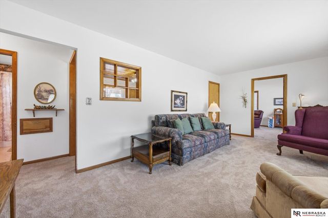 7212 S 41 Avenue, Bellevue, NE 68147