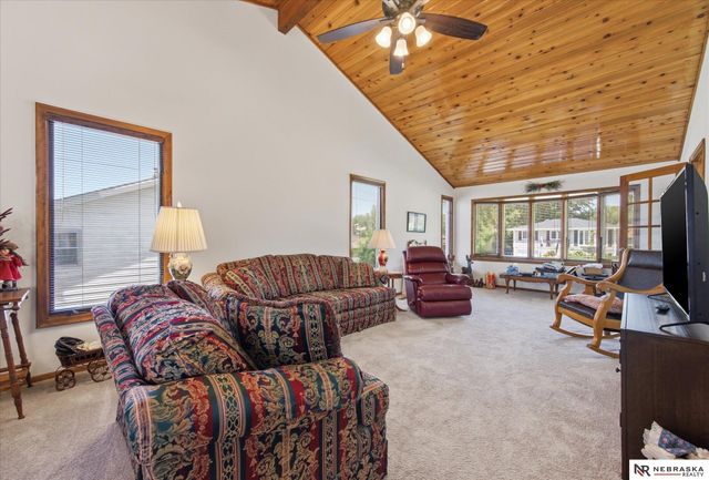 7212 S 41 Avenue, Bellevue, NE 68147