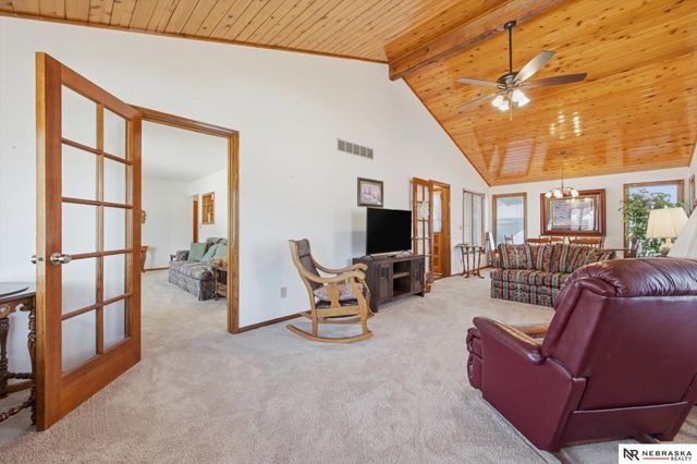 7212 S 41 Avenue, Bellevue, NE 68147