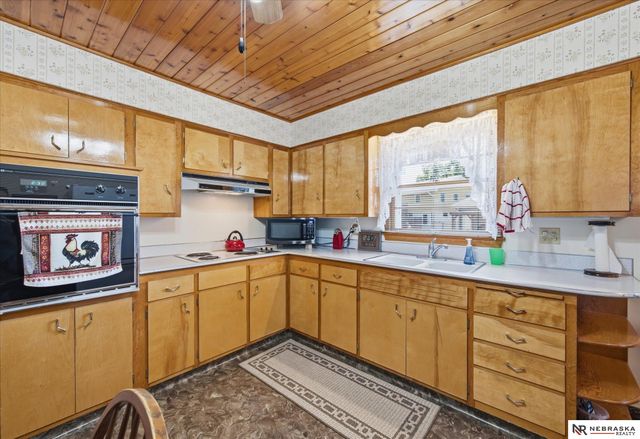 7212 S 41 Avenue, Bellevue, NE 68147