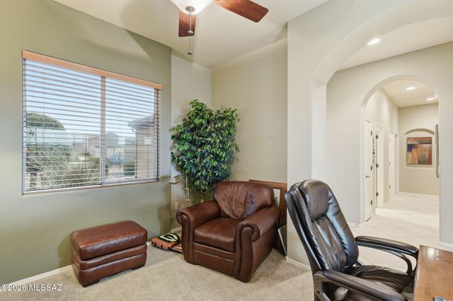 1962 W Acacia Bluffs Drive, Green Valley, AZ 85622