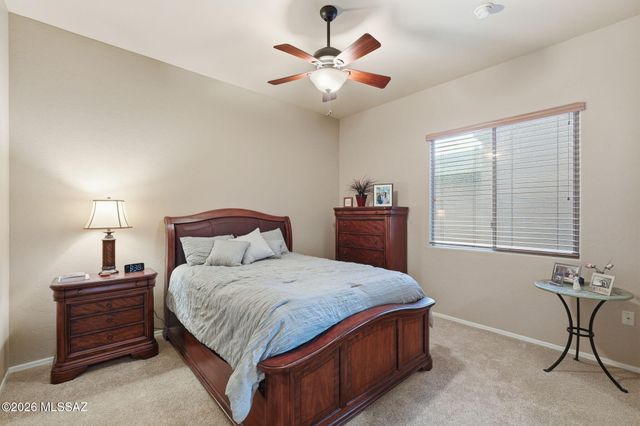 1962 W Acacia Bluffs Drive, Green Valley, AZ 85622