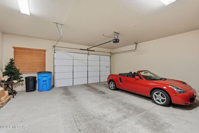 1962 W Acacia Bluffs Drive, Green Valley, AZ 85622