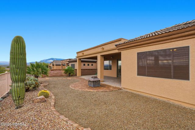 1962 W Acacia Bluffs Drive, Green Valley, AZ 85622