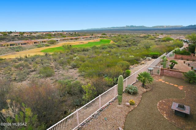 1962 W Acacia Bluffs Drive, Green Valley, AZ 85622