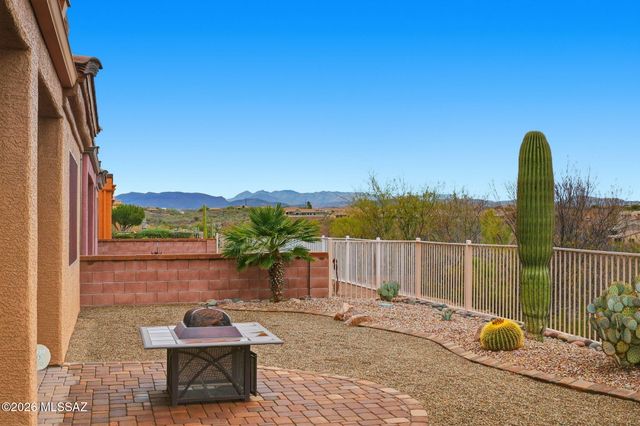 1962 W Acacia Bluffs Drive, Green Valley, AZ 85622