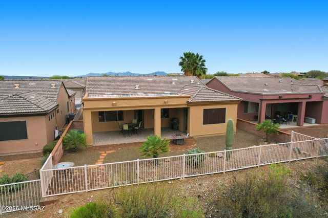 1962 W Acacia Bluffs Drive, Green Valley, AZ 85622