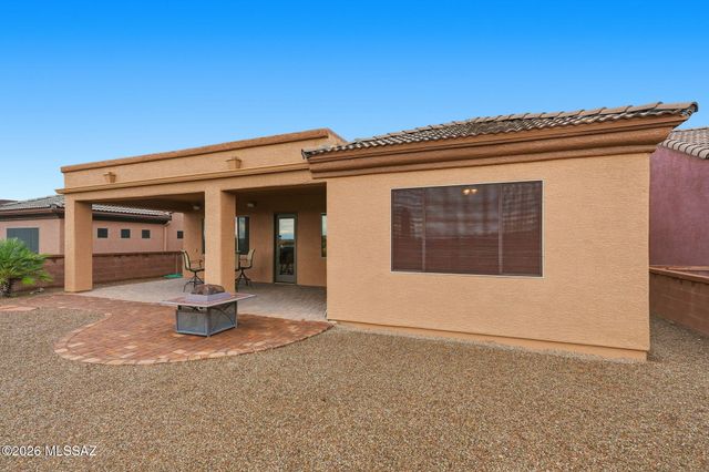 1962 W Acacia Bluffs Drive, Green Valley, AZ 85622