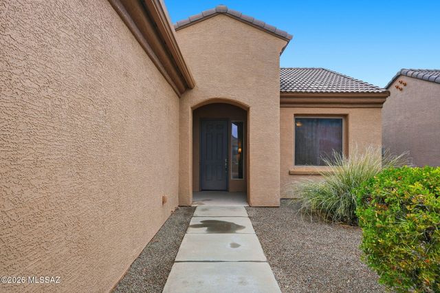 1962 W Acacia Bluffs Drive, Green Valley, AZ 85622