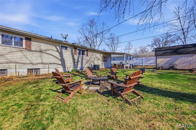 12 Saint Catherine Drive, St Peters, MO 63376