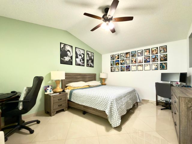 10189 Balsa Way, Palm Beach Gardens, FL 33410